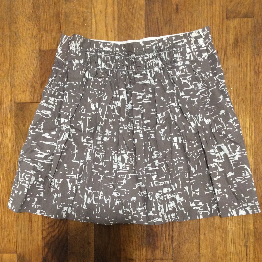 J. Crew Gray & White Patterned Skirt Size 0